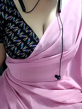 Snapshot of Yours_Radika chatting on 12-16-24, 03:54 Yours Radika online show from 12-16-24, 03:54