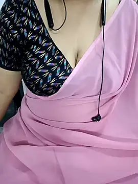 Snapshot of Yours_Radika chatting on 01-03-25, 08:22 Yours Radika online show from 01-03-25, 08:22