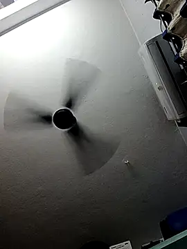 Snapshot of Yours_Radika chatting on 02-14-25, 11:42 Yours Radika online show from 02-14-25, 11:42