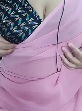 Snapshot of Yours_Radika chatting on 02-17-25, 03:42 Yours Radika online show from 02-17-25, 03:42