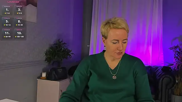 Nika Smit online show from 10-18-25, 05:32