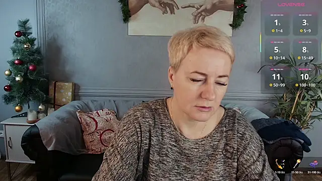 Snapshot of Nika_Smit chatting on 12-20-25, 05:03 Nika Smit online show from 12-20-25, 05:03