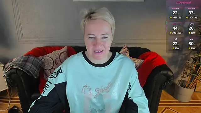 Snapshot of Nika_Smit chatting on 01-10-26, 05:42 Nika Smit online show from 01-10-26, 05:42