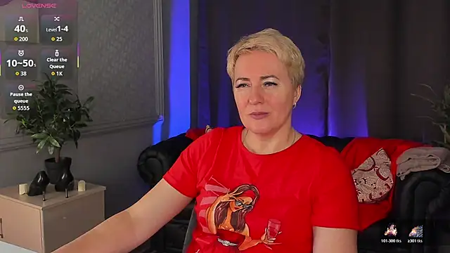 Snapshot of Nika_Smit chatting on 01-17-26, 05:45 Nika Smit online show from 01-17-26, 05:45