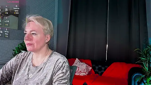 Snapshot of Nika_Smit chatting on 02-13-26, 09:16 Nika Smit online show from 02-13-26, 09:16