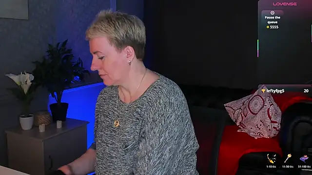 Snapshot of Nika_Smit chatting on 04-05-26, 05:15 Nika Smit online show from 04-05-26, 05:15