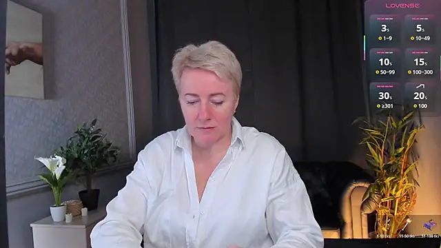 Snapshot of Nika_Smit chatting on 04-19-26, 06:35 Nika Smit online show from 04-19-26, 06:35
