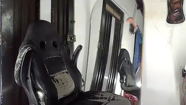 Snapshot of bigcrisblack chatting on 03-05-26, 11:45 bigcrisblack online show from 03-05-26, 11:45