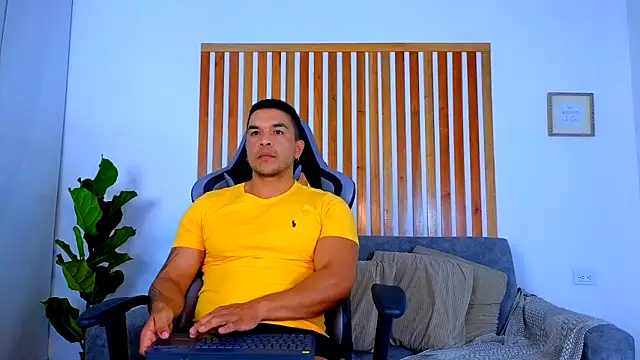 estebandelouis online show from 05-12-26, 11:18