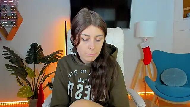 Hailey Green online show from 12-22-25, 09:56