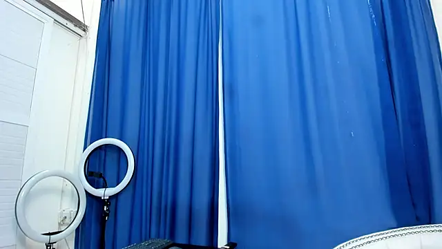 Analia18  online show from 01-07-25, 06:14