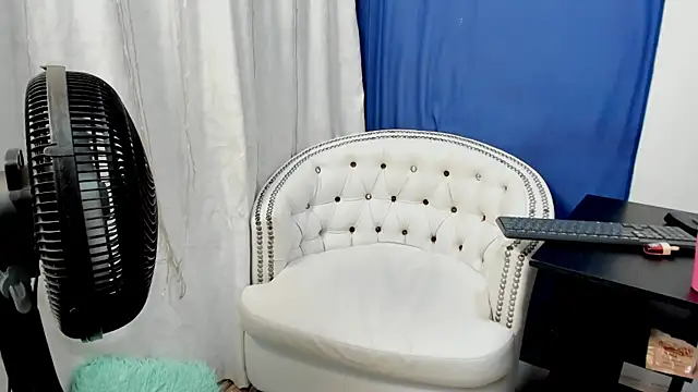 Analia18  online show from 01-14-25, 05:56