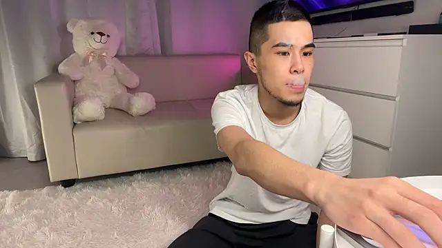 Dylan mercy online show from 03-16-25, 03:28