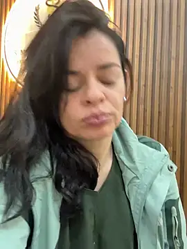 Snapshot of NATHALIA-28_ chatting on 07-27-26, 04:03 NATHALIA-28 online show from 07-27-26, 04:03