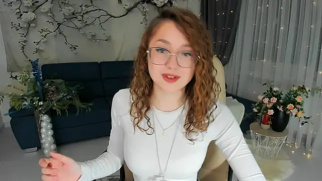 Snapshot of SereneFlame chatting on 03-07-26, 04:04 SereneFlame online show from 03-07-26, 04:04