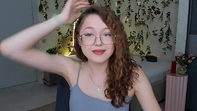 Snapshot of SereneFlame chatting on 03-18-26, 04:10 SereneFlame online show from 03-18-26, 04:10