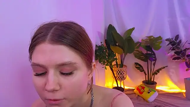 AlisiaSpinnet  online show from 12-05-24, 01:06