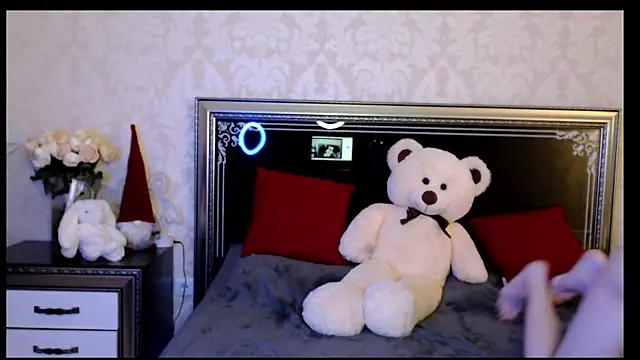 NancyLovee  online show from 01-17-25, 11:51