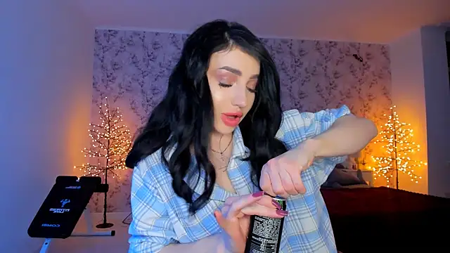 NancyLovee  online show from 02-19-26, 08:27