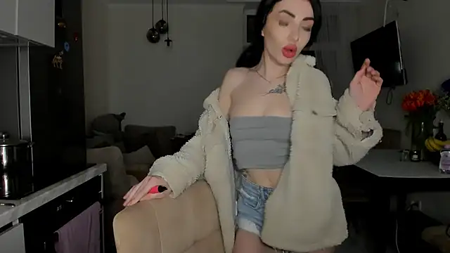 NancyLovee  online show from 04-18-26, 09:37