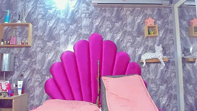 EMMAPARISS online show from 09-13-25, 11:54