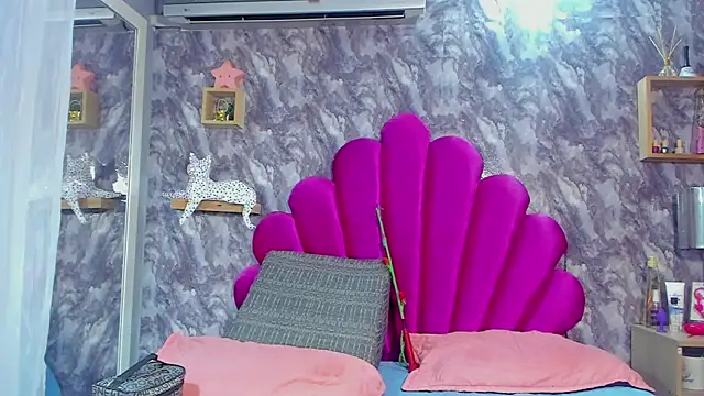 EMMAPARISS online show from 10-17-25, 11:57