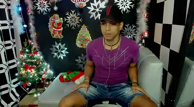 MikeRose94 online show from 12-21-24, 05:51
