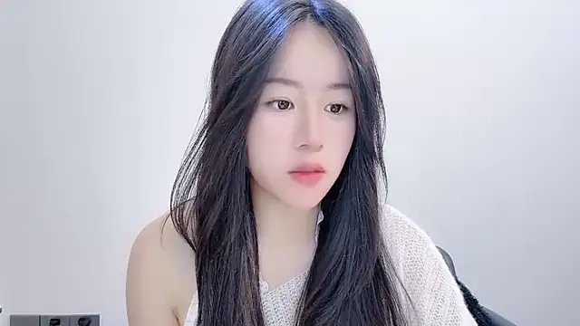 chloe-01 online show from 12-18-25, 04:07