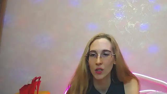 KlaryBrait online show from 12-14-24, 03:25