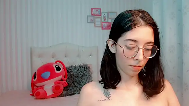 brooklove doll online show from 01-21-25, 05:05