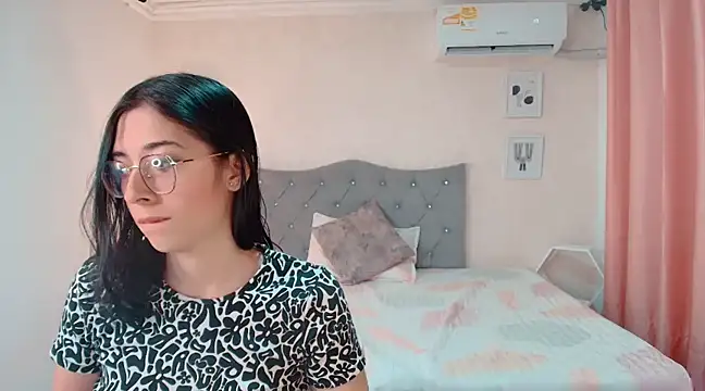 brooklove doll online show from 03-04-25, 08:27
