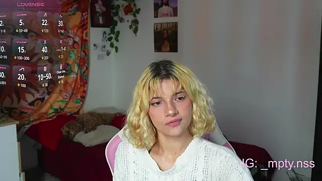 HiScarlett online show from 09-18-25, 06:43