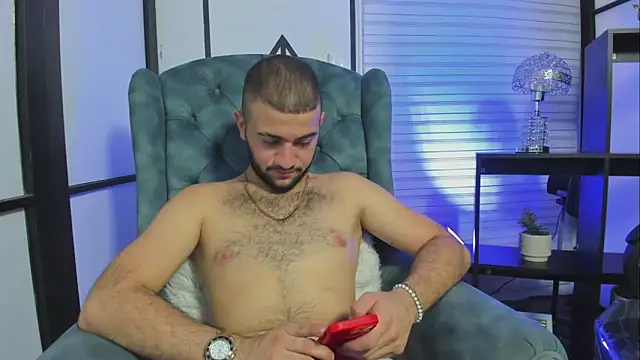 MaximusDick1  online show from 10-05-25, 12:09