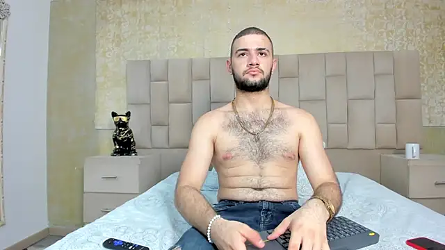 MaximusDick1  online show from 10-17-25, 04:15