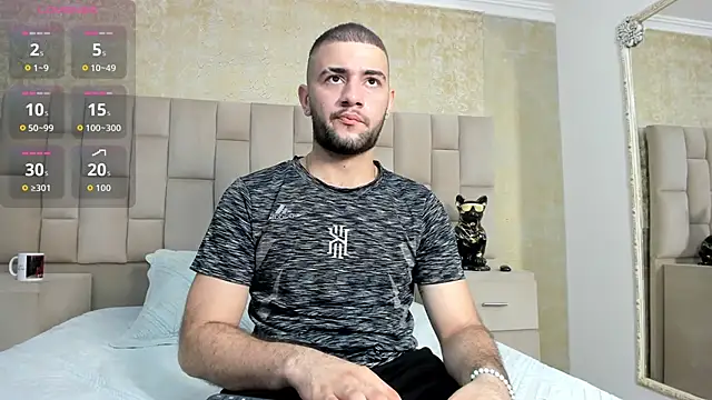 MaximusDick1  online show from 10-24-25, 04:20