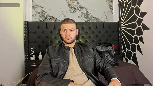 MaximusDick1  online show from 05-09-26, 12:21