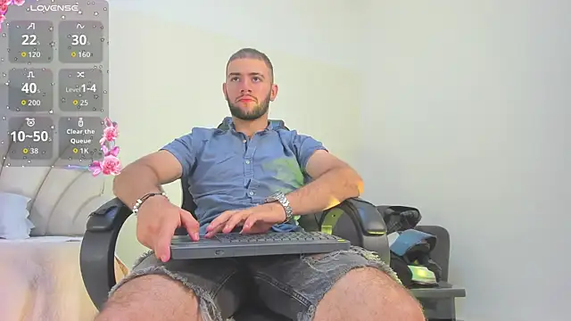 Snapshot of MaximusDick1_ chatting on 07-17-26, 12:23 MaximusDick1 online show from 07-17-26, 12:23