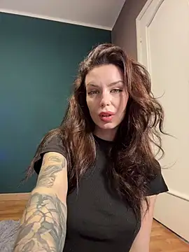 Snapshot of the_perfectgirl chatting on 02-16-26, 06:26 the perfectgirl online show from 02-16-26, 06:26