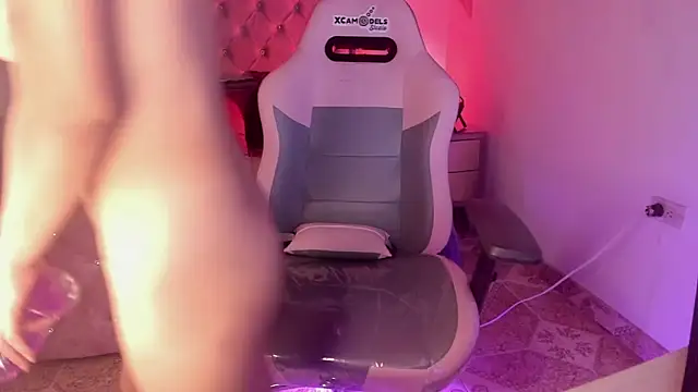 sofi soft  online show from 02-15-25, 07:17