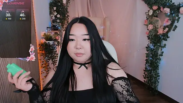 mei honey  online show from 12-18-24, 05:31