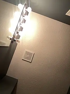 Ectorius online show from 12-17-25, 01:50