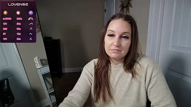 Snapshot of Brooklyn_Bee chatting on 12-16-24, 10:24 Brooklyn Bee online show from 12-16-24, 10:24