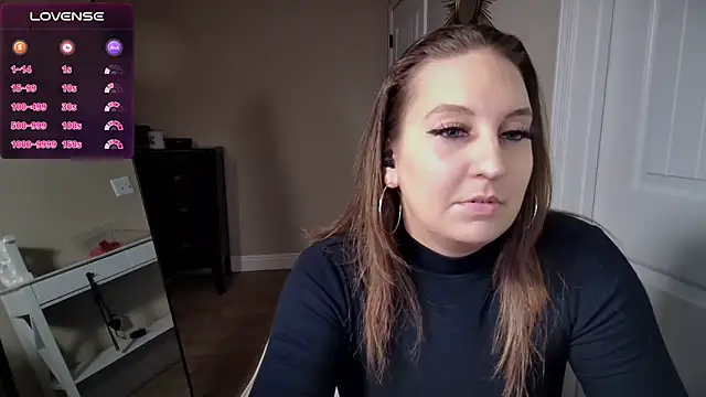 Snapshot of Brooklyn_Bee chatting on 12-20-24, 12:41 Brooklyn Bee online show from 12-20-24, 12:41