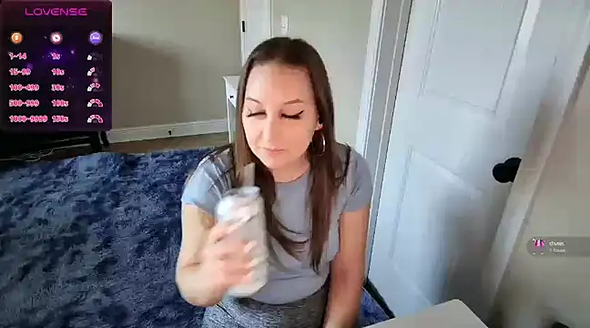 Snapshot of Brooklyn_Bee chatting on 01-30-25, 09:25 Brooklyn Bee online show from 01-30-25, 09:25