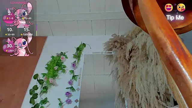 adhara hotter online show from 10-08-25, 07:44