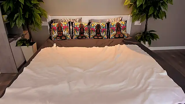 Snapshot of ValeryRoyale chatting on 10-12-25, 06:12 ValeryRoyale online show from 10-12-25, 06:12