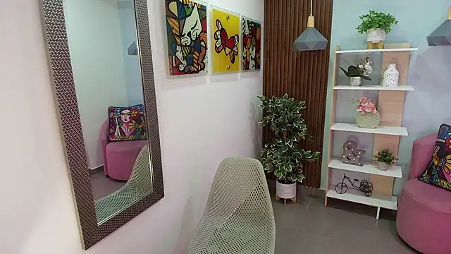 Dalila Sky online show from 12-14-25, 11:04