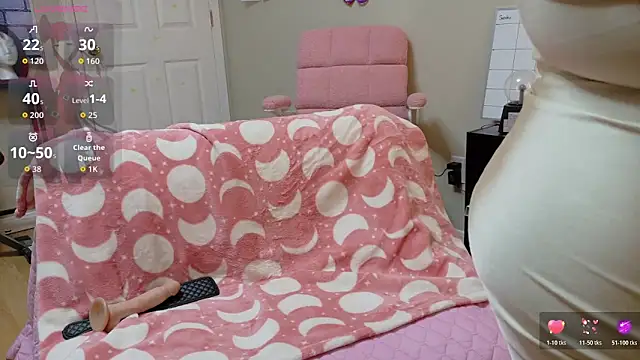 Snapshot of Luna1984 chatting on 03-11-26, 08:26 Luna1984 online show from 03-11-26, 08:26