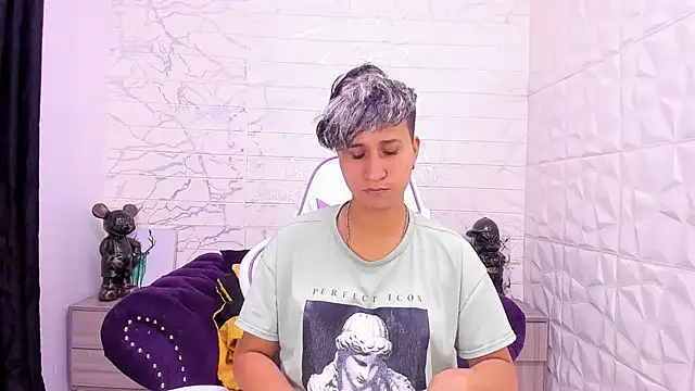 Im Milan Rs online show from 02-19-25, 03:17