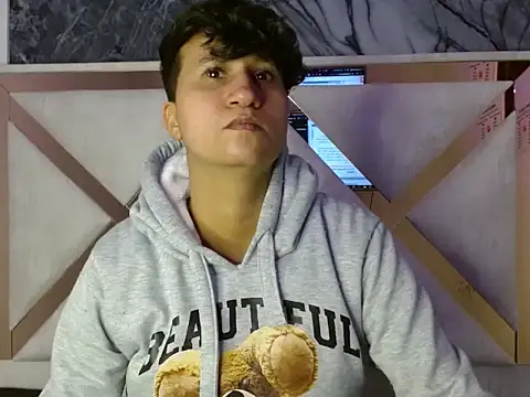 Im Milan Rs online show from 09-18-25, 02:35